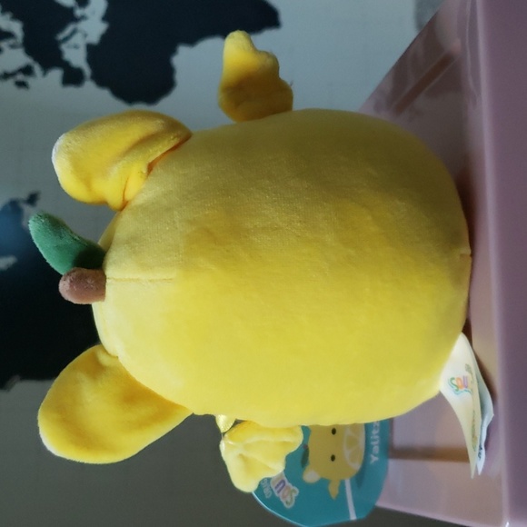 Yalitza the Lemon Fruit Bat 5" Squishmallow NEW WITH TAGS - Picture 5 of 6